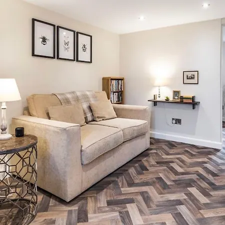 The Holt - Ilkley, Location, Stylish
